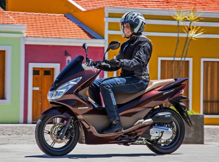 Honda PCX 2017 2 - Moto Honda Motopel