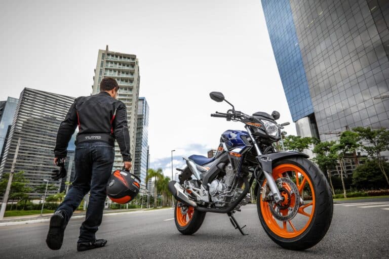 twister scaled 1 - Moto Honda Motopel