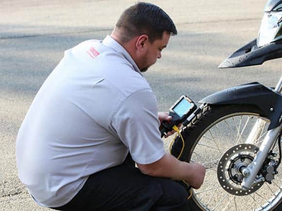 pneu de moto saiba o que e mito e o que e verdade - Moto Honda Motopel