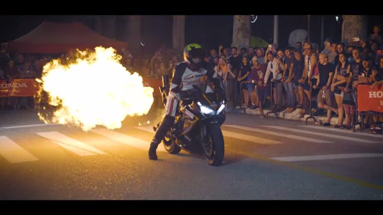 Equipe Forca e Acao sua moto em perfeitas condicoes - Moto Honda Motopel